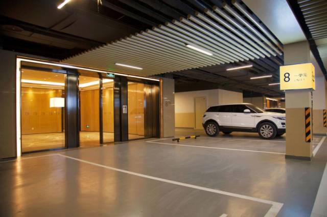 真正的豪宅车库,这样考虑