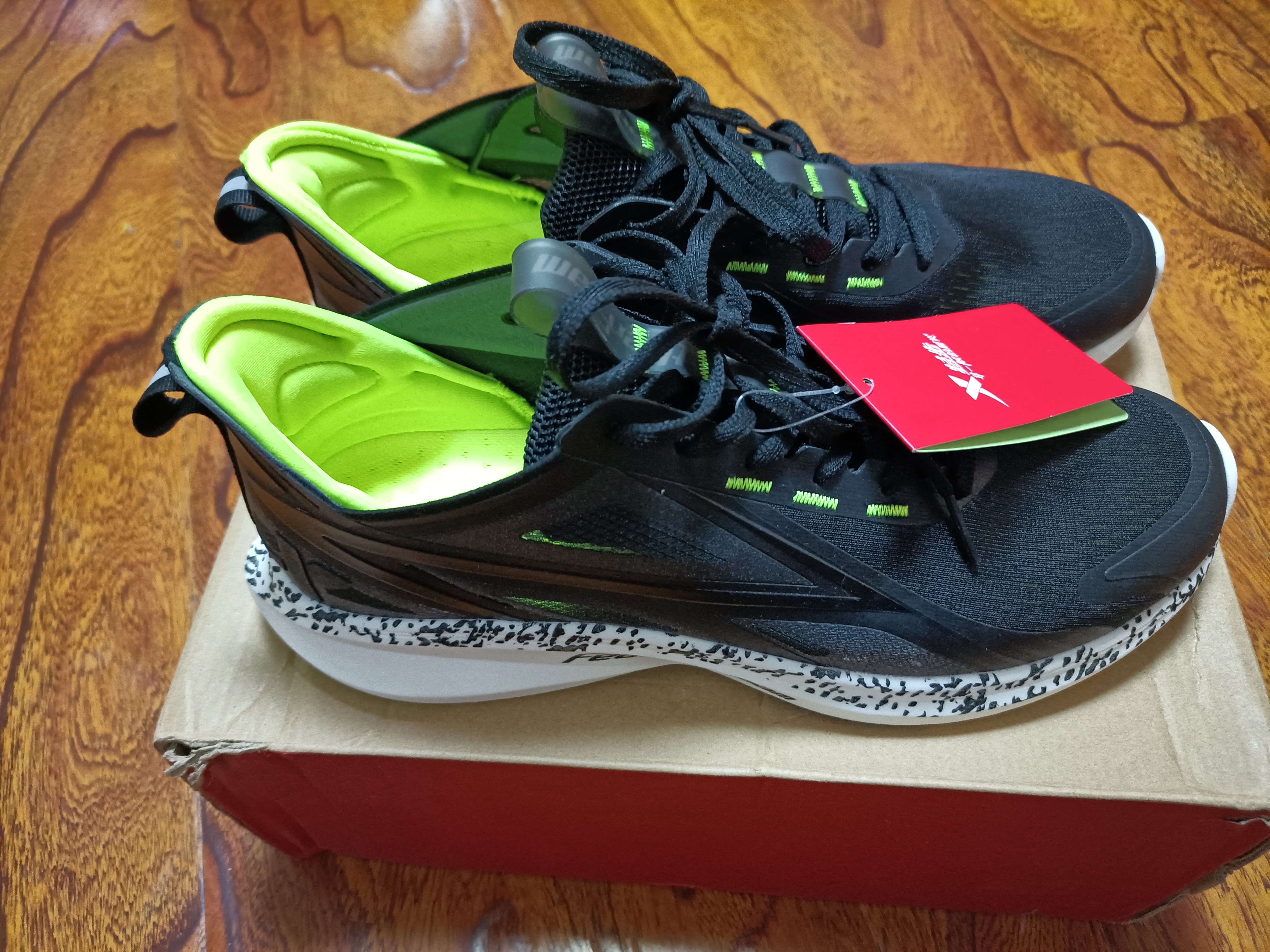 双十一200元内的跑鞋推荐,适合体重偏重500块钱以内的跑鞋