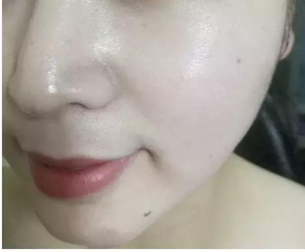 自带磨皮特效粉底液,自带磨皮效果的粉底液