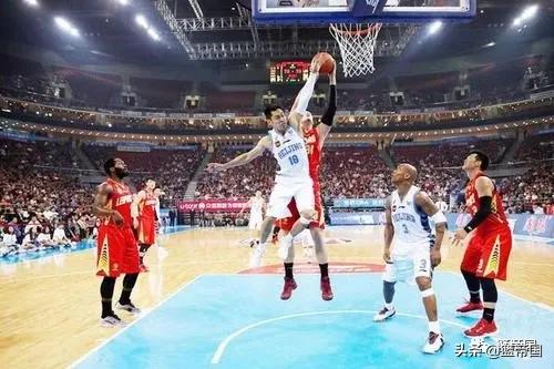 两层三秒区、三条三分线？看完这些感觉不认识篮球场了