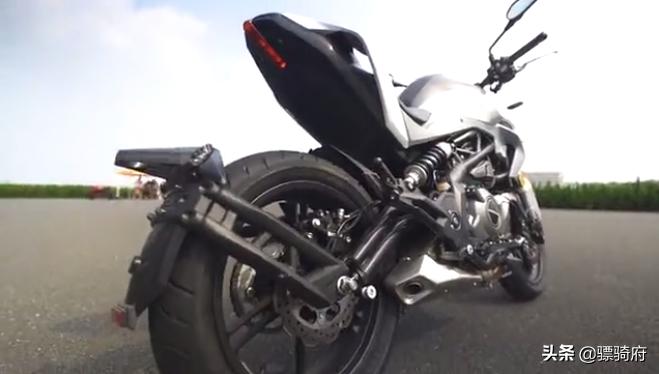 新款302s和老款300有什么区别,2020款轻量化302s与19款区别