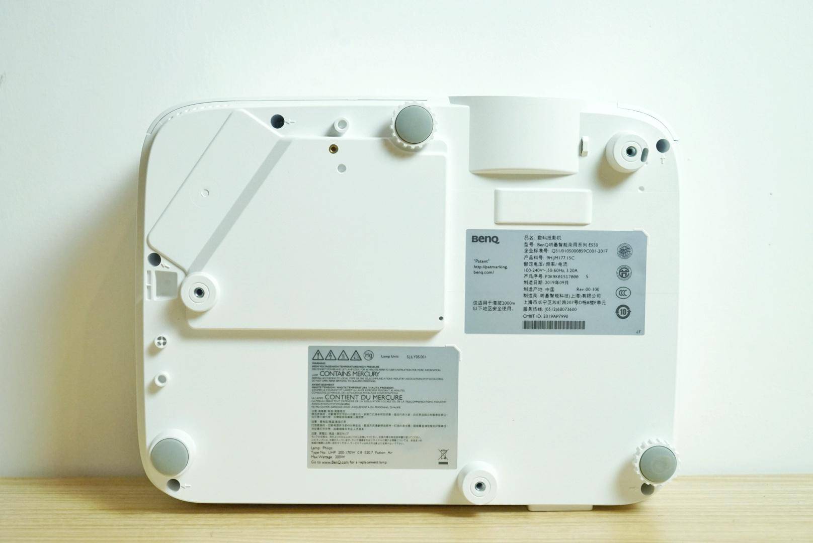 明基投影仪e320和e500对比评测,明基e520投影仪深度评测