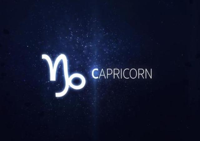 感情里经常当舔狗的星座男,和摩羯男有缘无份的星座