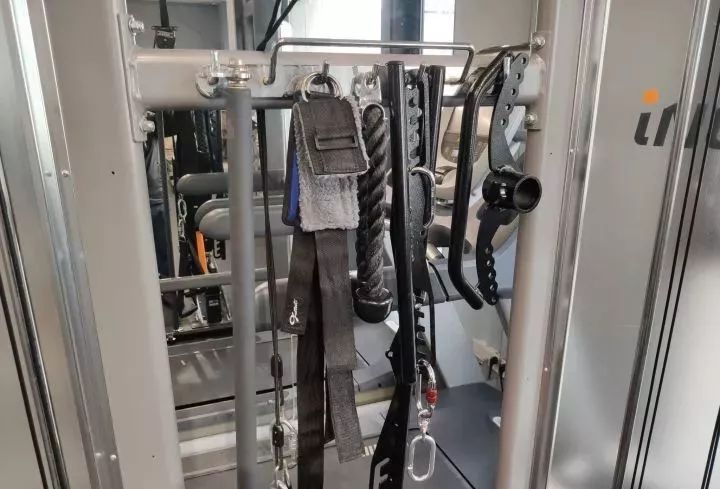 国内健身教练培训机,设备最全健身房