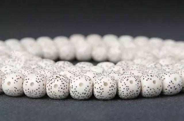 星月奶油黄是怎么回事,星月有包浆后盘玩时是什么感觉