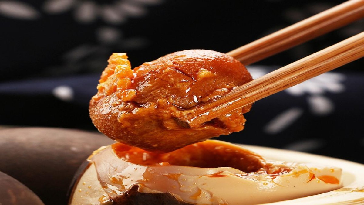 海鸭蛋流油怎么回事,央视曝海鸭蛋事件