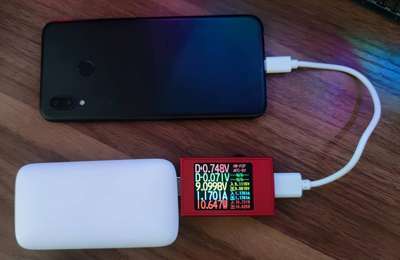 aigo充电宝10000毫安,aigo充电器20w快充版