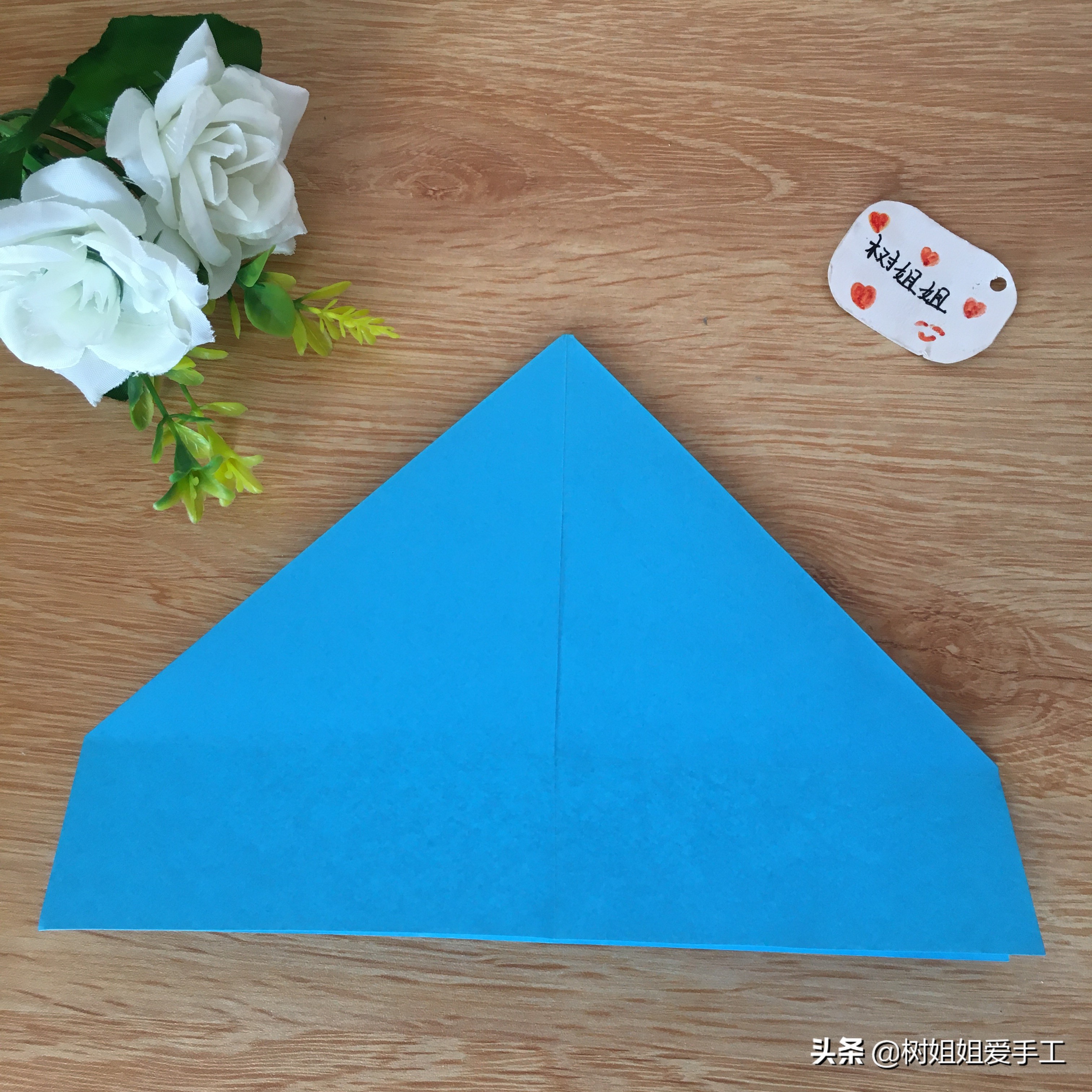 a4纸能放进去的相框怎么做,简单用一张正方形纸折创意折纸