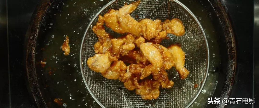 学习港片成韩国新任影史票房冠军，男主连续3年作品都破千万人次