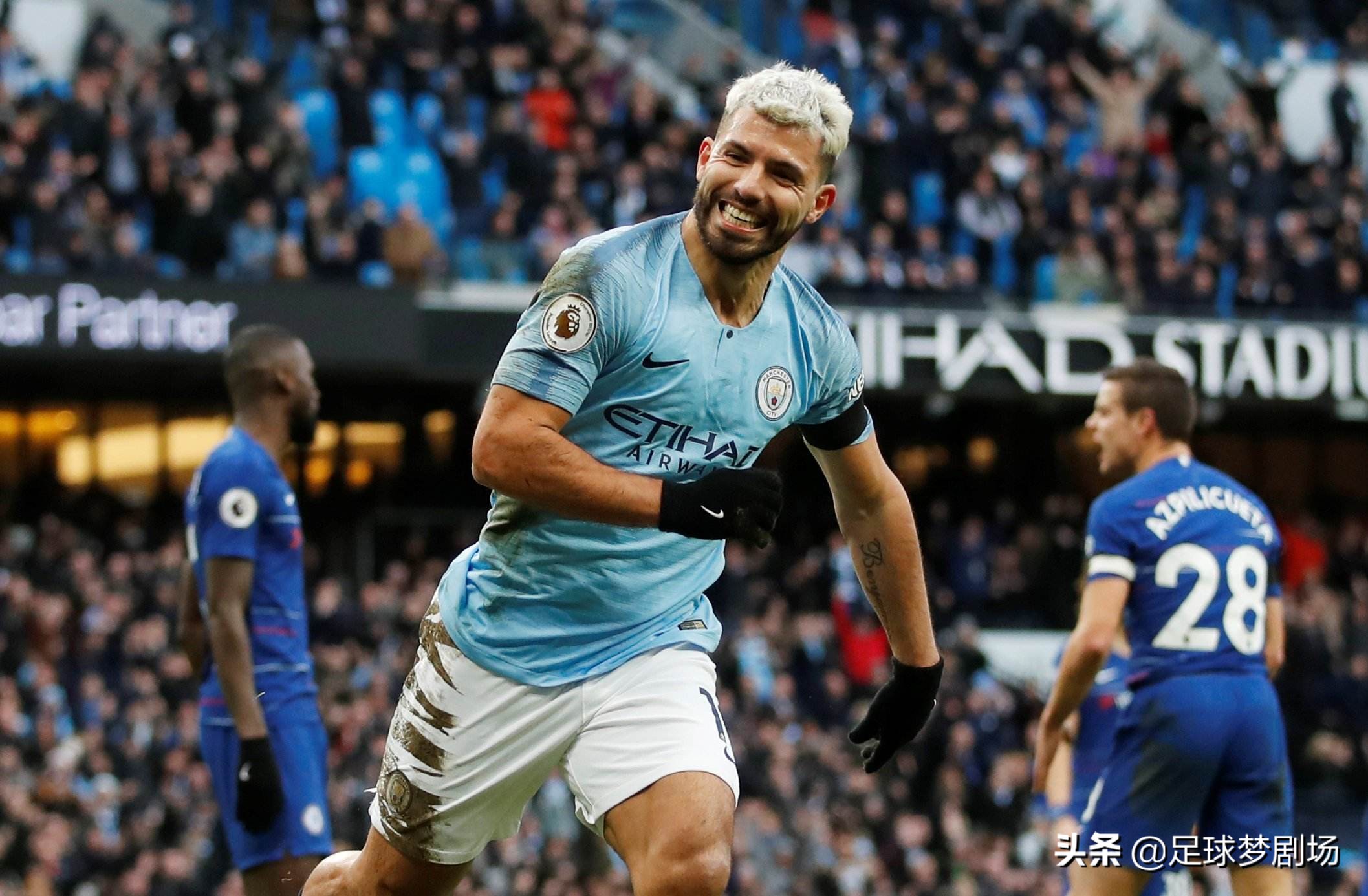 最年轻的英超名人堂阿圭罗,英超官方回顾阿圭罗英超经典瞬间