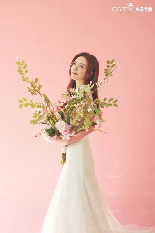 影楼法式内景实景图片,白纱内景婚纱照韩式极简