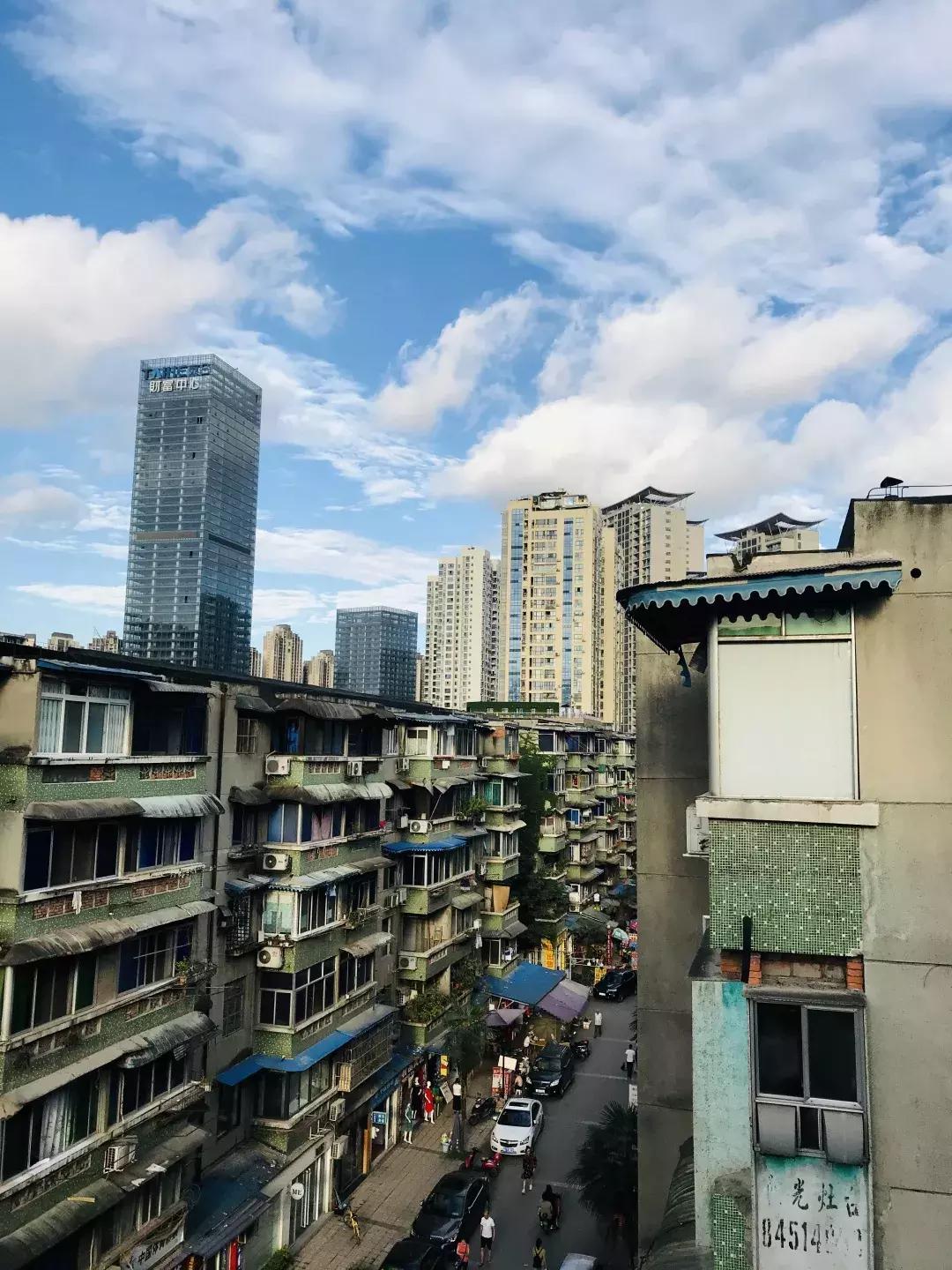 从钢管厂五区晃到莲花新区