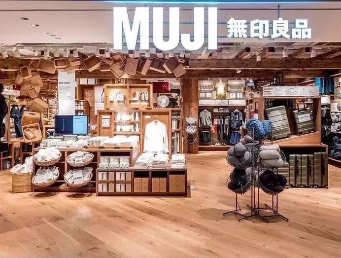 优衣库为什么这么受国人追捧 (优衣库为什么比无印良品好)