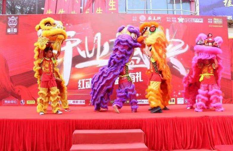 桂林新美食街,桂林东西巷和庙王街美食广场