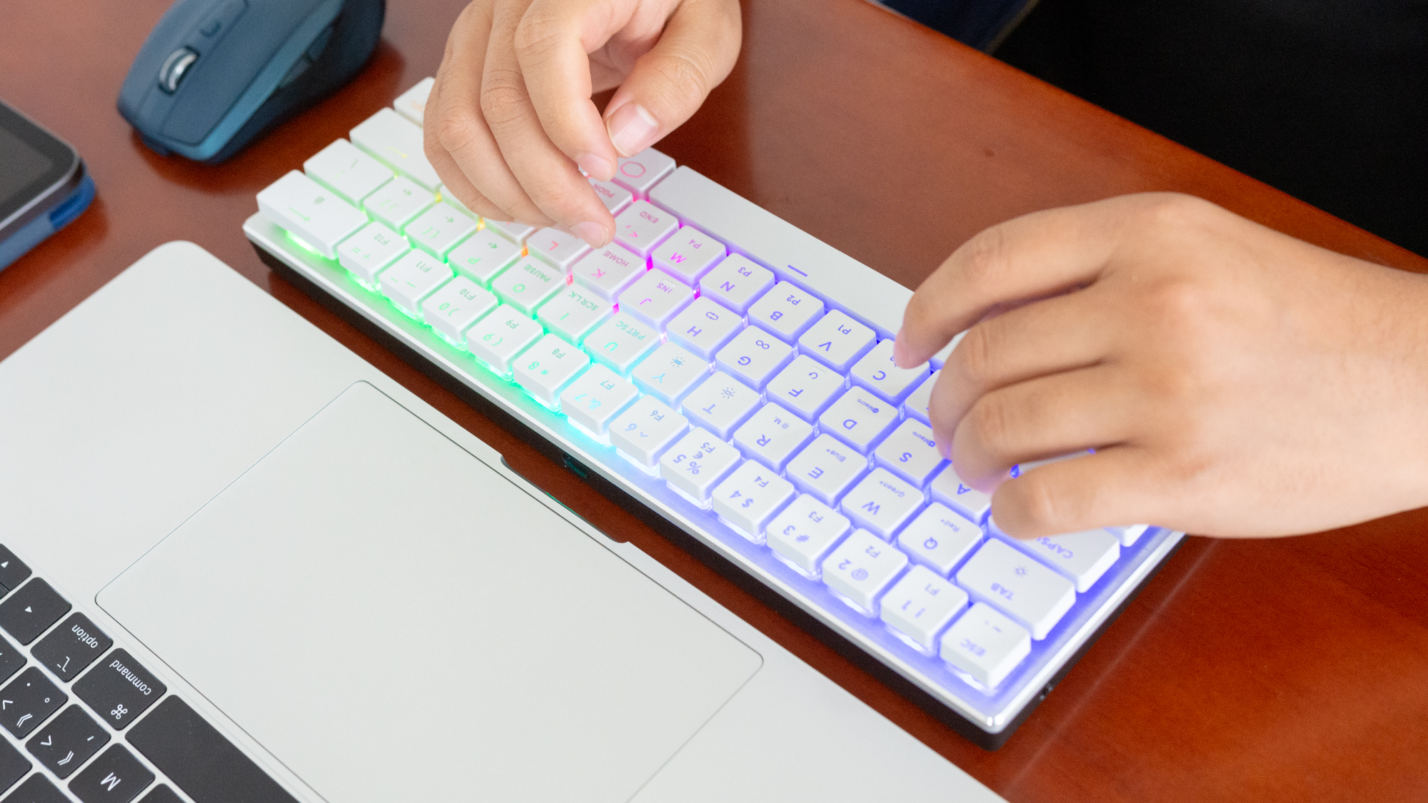 双模互联，极致便携：酷冷至尊SK621矮轴机械键盘体验