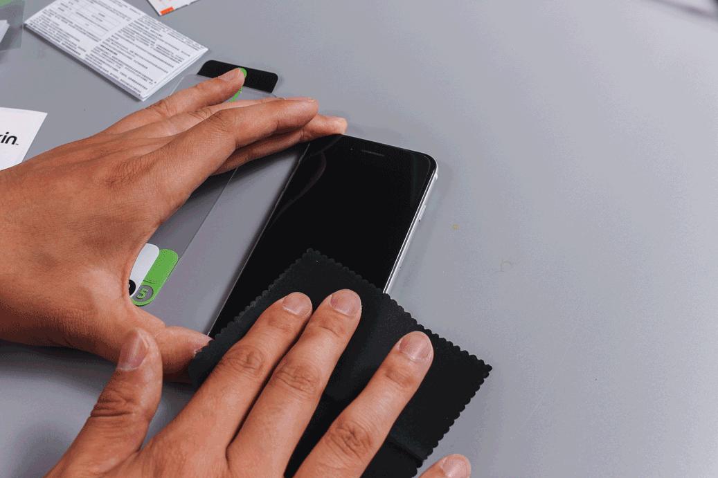 苹果se2代钢化膜推荐,iphonese2超窄边钢化膜