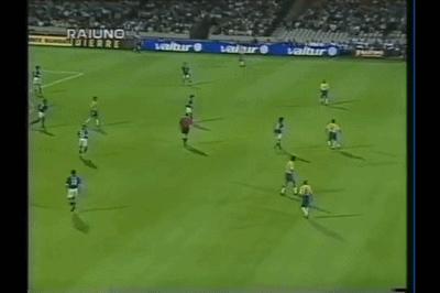 “地球人大战外星人”，黄蓝大战的巅峰对决，世界足坛的经典战役