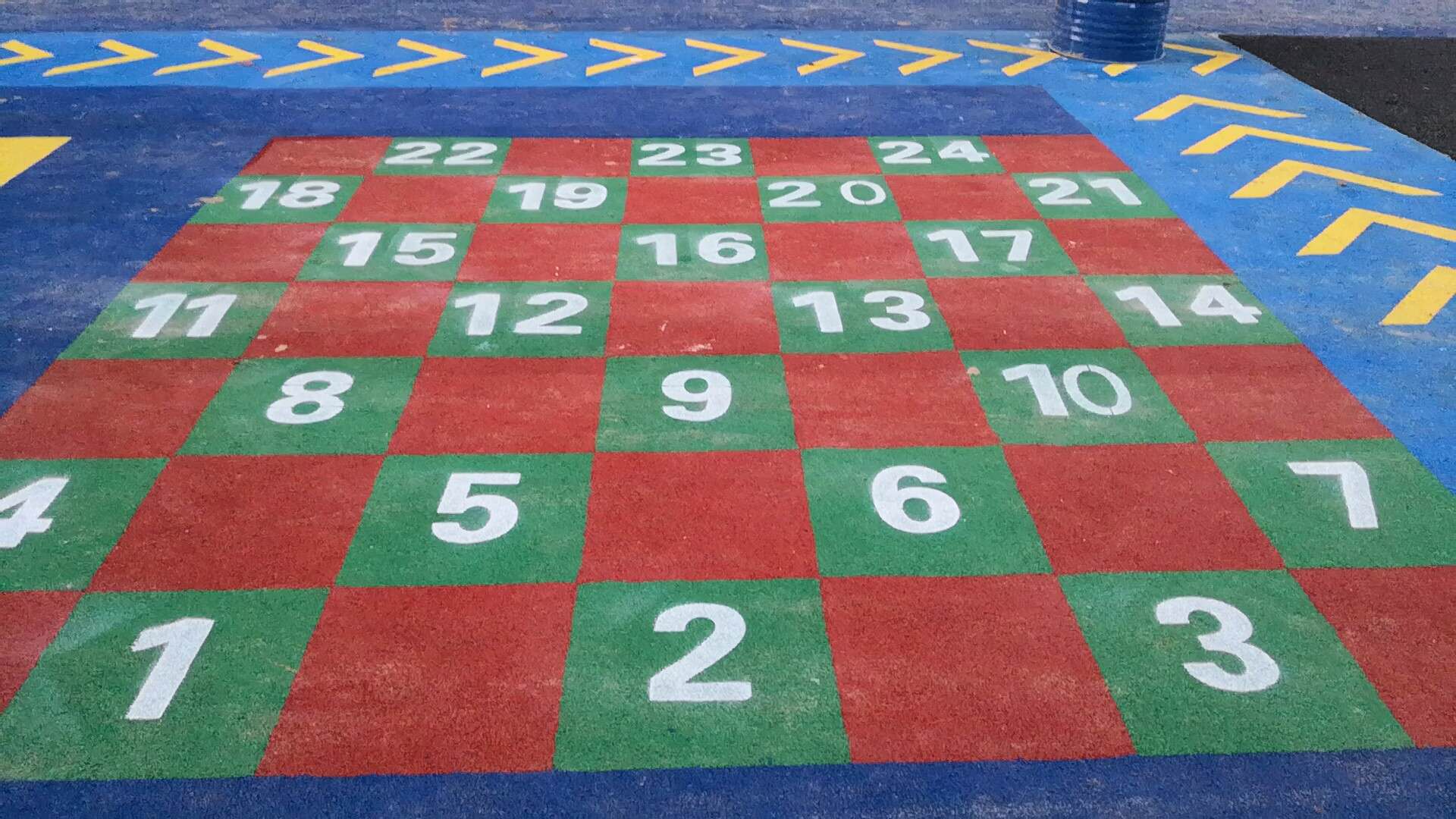 塑胶跑道硅pu球场造价,硅pu球场塑胶跑道品牌