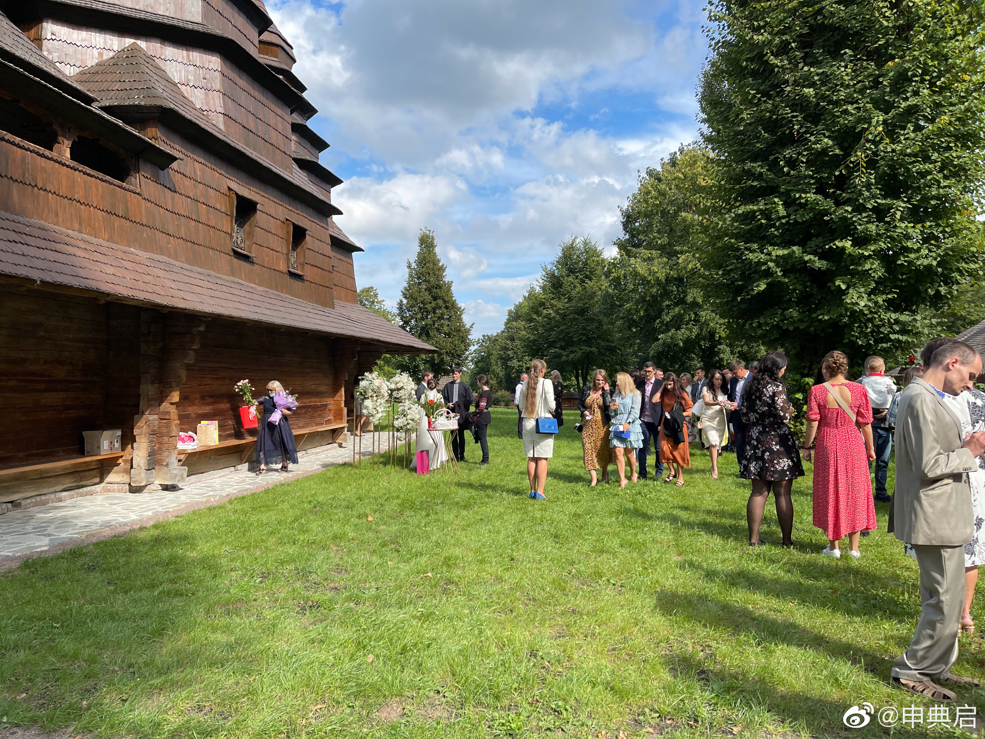 利沃夫最神奇的地方在于历史上多次易主,墓地都有各历史时期风格