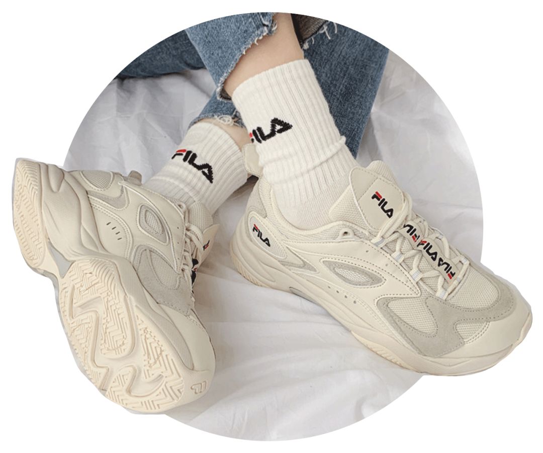 我花2000块抢到3双限量球鞋,还送了一个包...