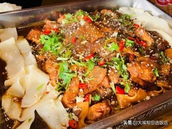 吃在中国的美味,中国美食大锅炖鱼