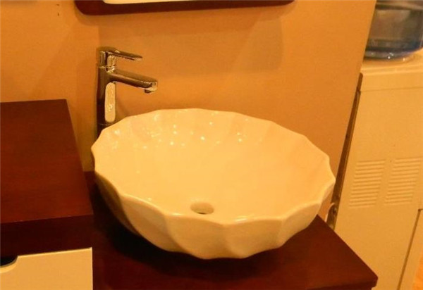 洗漱台怎么安装水龙头,洗漱台想多装个水龙头