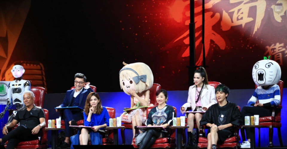 蒙面唱将戴黑帽的女嘉宾 (蒙面唱将看眼睛就知道是谁)