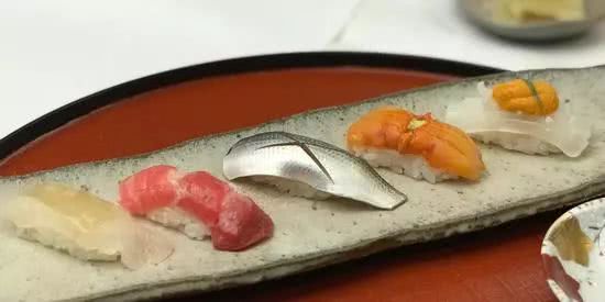 这顿灵魂日料背后的人和故事,连陈晓卿都为之动容