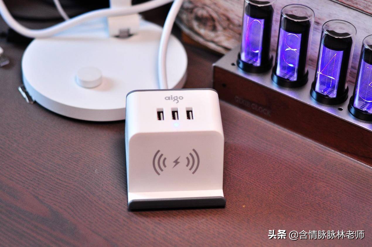 新款国标usb充电插座,5孔插座usb快充