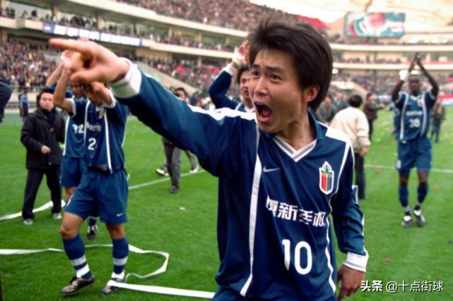 国足左前卫申思,申思2004年世界任意球大赛