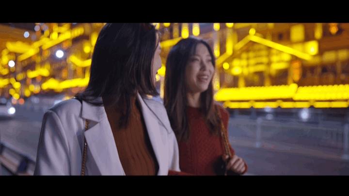 我们跑遍几个网红城市，发现有一种四人社交游戏很火