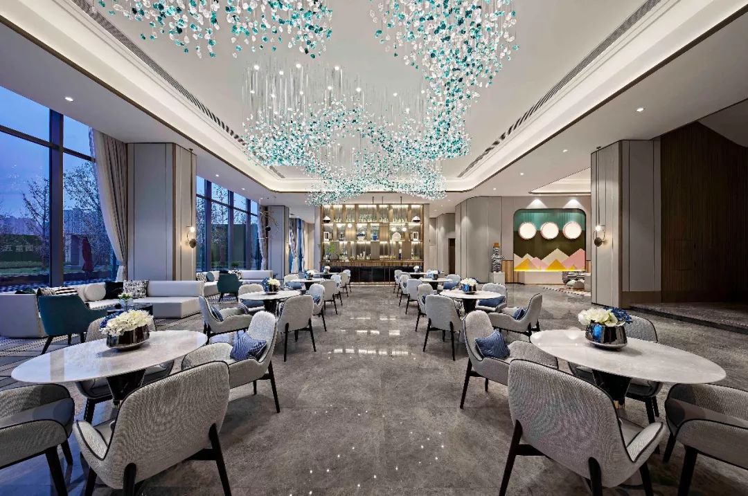 方黄新作丨750㎡以扇为媒，追寻东风西渐的童孩梦境