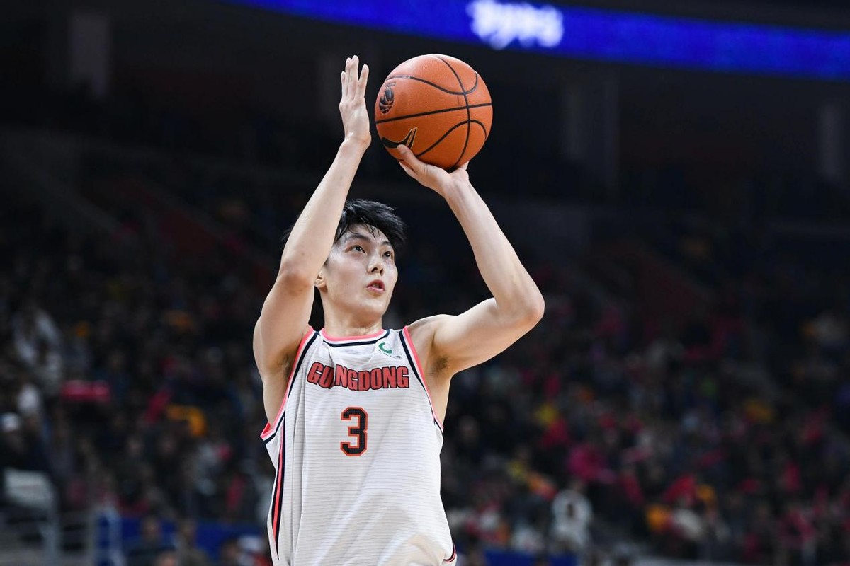 cba被教练骂出来的球员,因打游戏被老师抓到做检讨