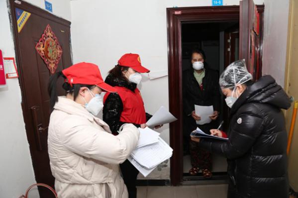 抗疫在行动|线上陪人聊天线下帮人代购沙坪坝的黎姐不嫌事多