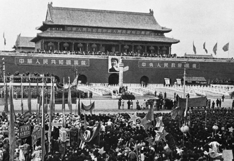 尼克松眼中的毛*东泽**:一位非常伟大的历史性人物