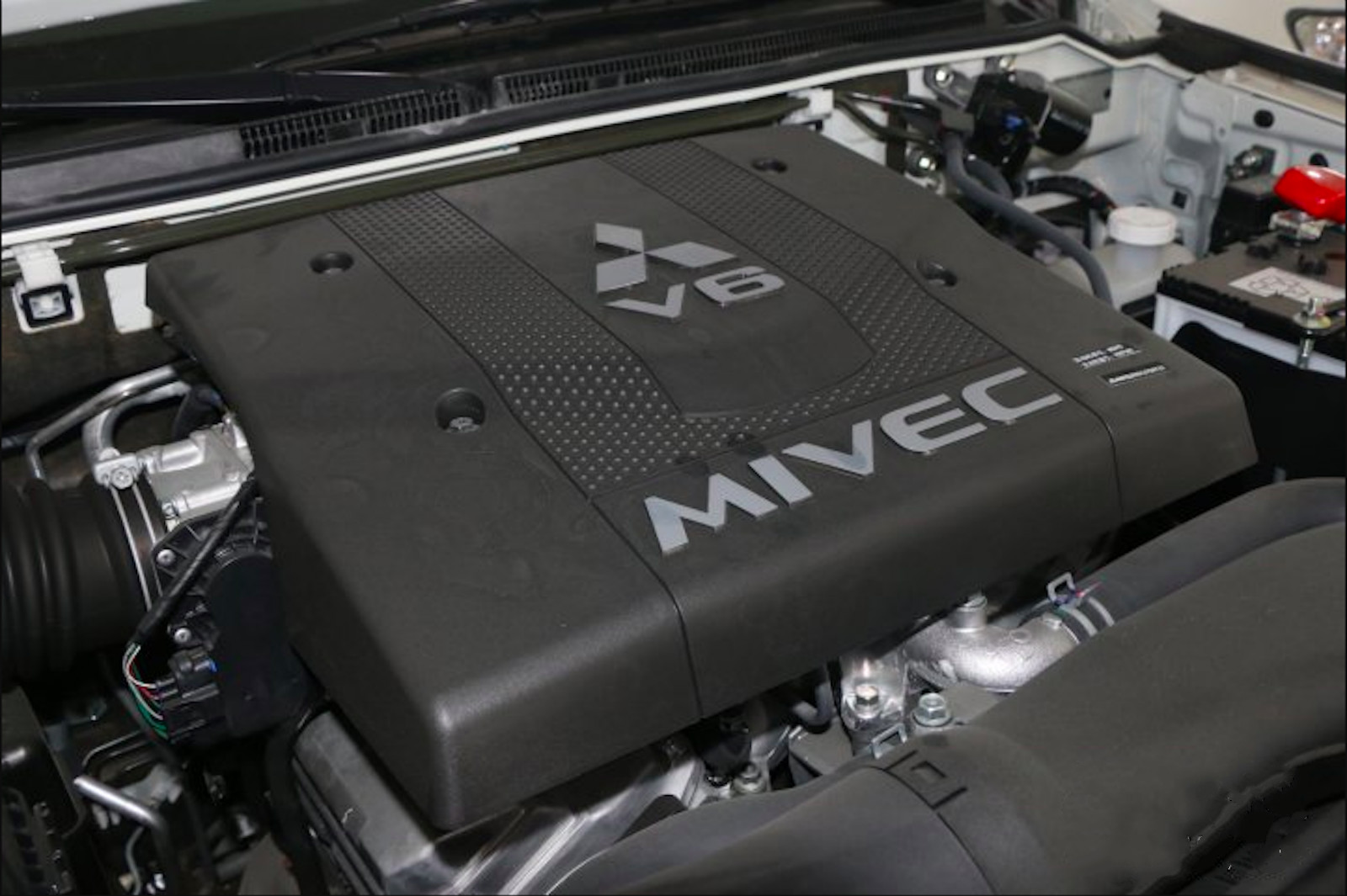 帕杰罗v97最近会掉价吗,三菱帕杰罗v9710年