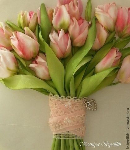 郁金香刺绣教程,简单的绣花教程郁金香