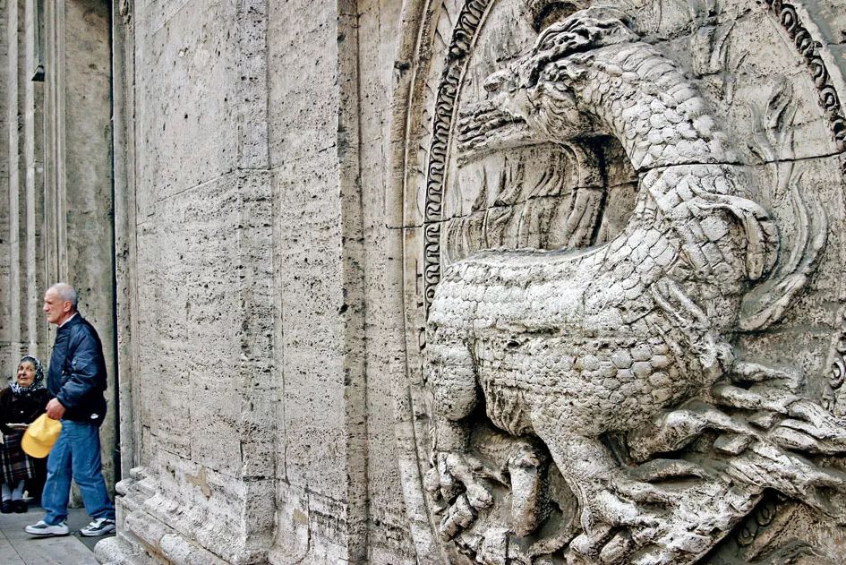 龙在西方文化象征意义,龙在西方什么意思