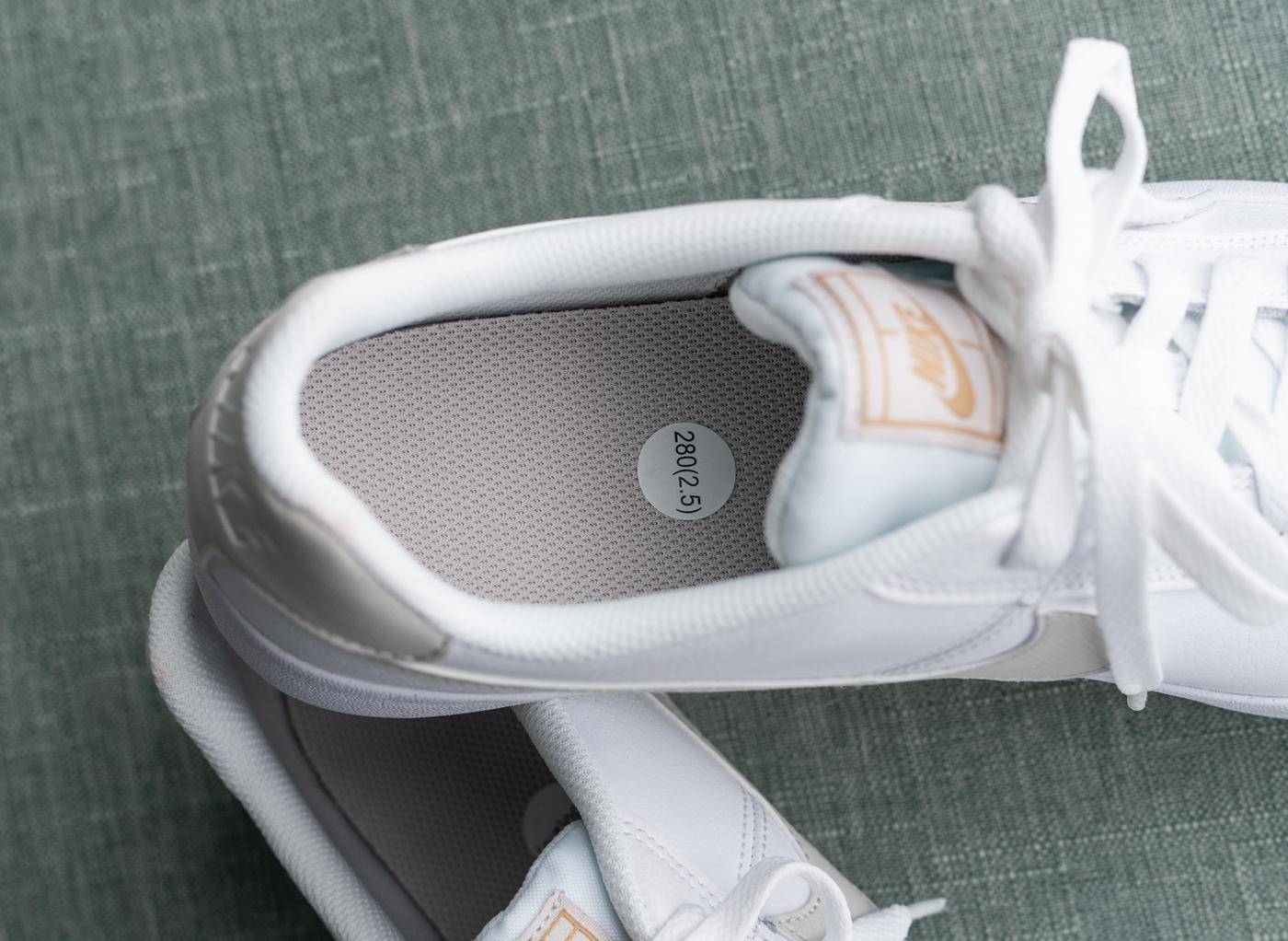 阿迪和彪马小白鞋,阿迪与耐克同类鞋科普