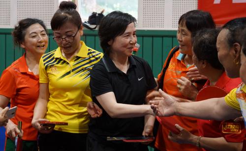 张怡宁奥运女单冠军数量,奥运冠军张怡宁王楠邓亚萍同台