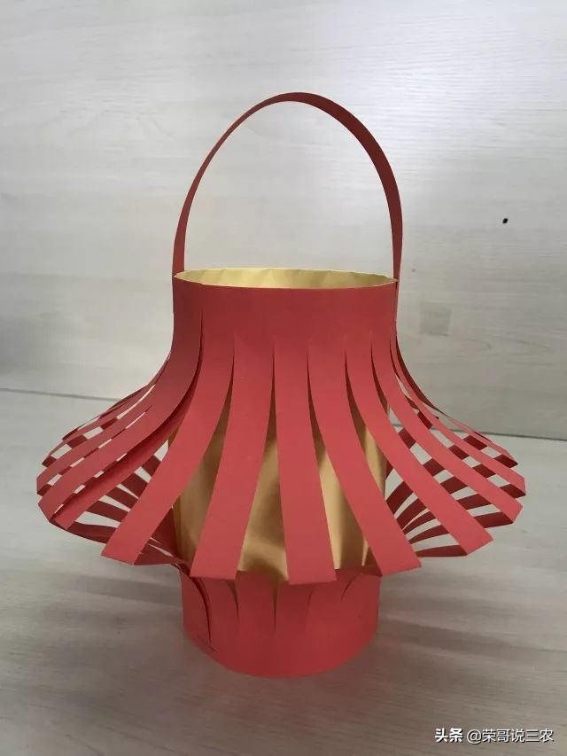 正月十五闹花灯欢乐喜庆过元宵,元宵节的灯笼和花灯怎么做