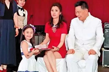 疯狂诈骗500万,疯狂敛财高达80亿骗贷近600亿