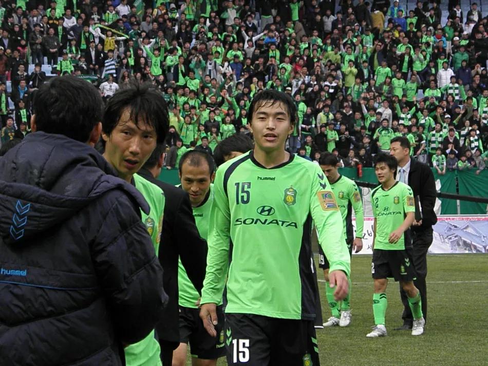 2005年，欧洲足球正向中国足球招手，中国足球却错失崛起机会