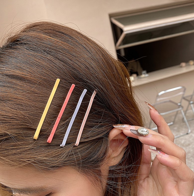 短刘海怎么剪法式刘海,短八字刘海怎么剪教程