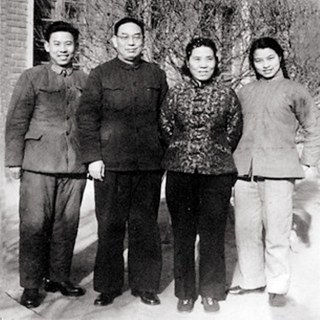 1955年授衔后，国家领导人及开国将帅拿多少工资？许光达例外