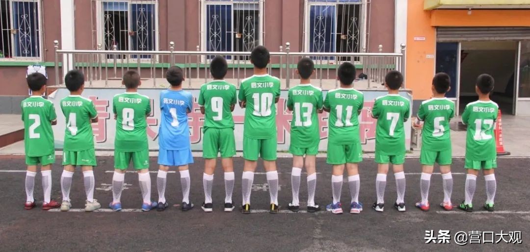 校园足球联赛西乌小学生,小学校园足球联赛夺冠信息报道