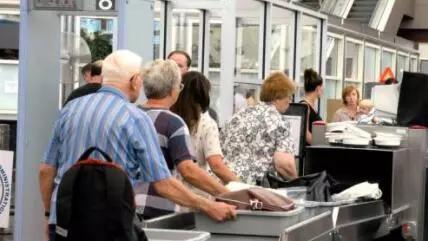 澳洲探望丈夫，却在海关处被当场扣押，这个疏忽很多人都犯过