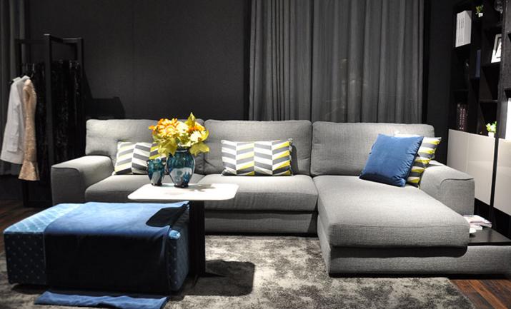 真皮沙发在网上买还是实体店买好,网上代购沙发比实体店便宜靠谱吗