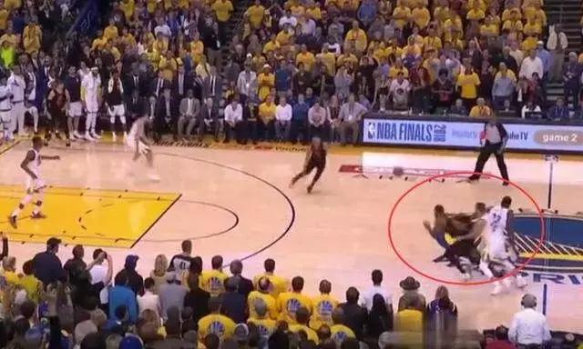 对裁判的抱怨视频,对裁判的判罚不满应该怎么办