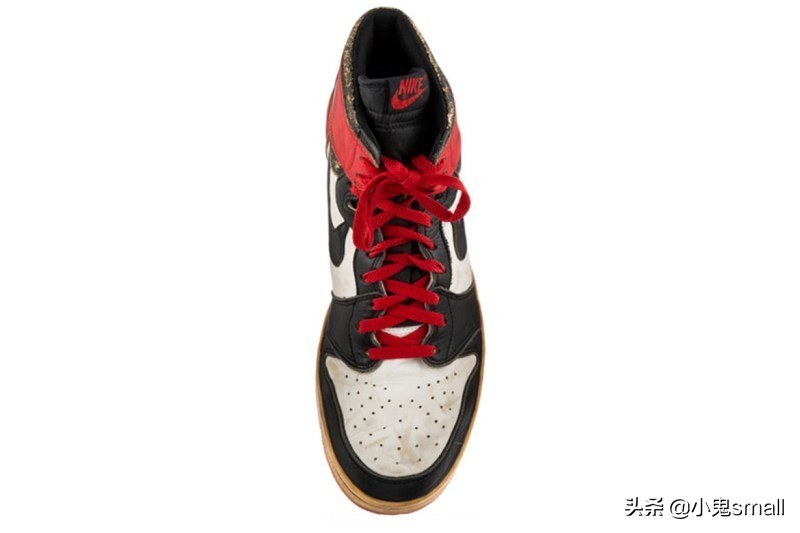 乔丹aj1倒钩深棕鬼脸低帮女鞋,乔丹aj1黑灰脚趾低帮